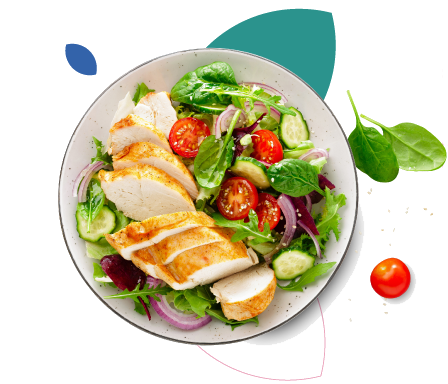 Prato com alimentos saudáveis, incentivo à mudança de hábitos para combater a obesidade: na foto, filé de peito de frango cortado, tomates e hortaliças